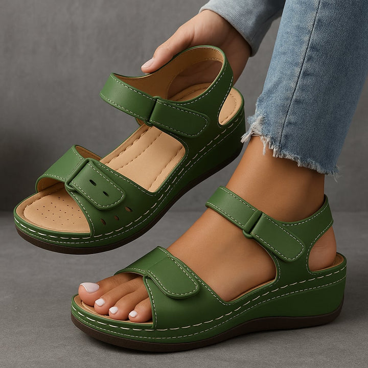 Harlow women's orthopedic cushioned sandal in green, side profile view