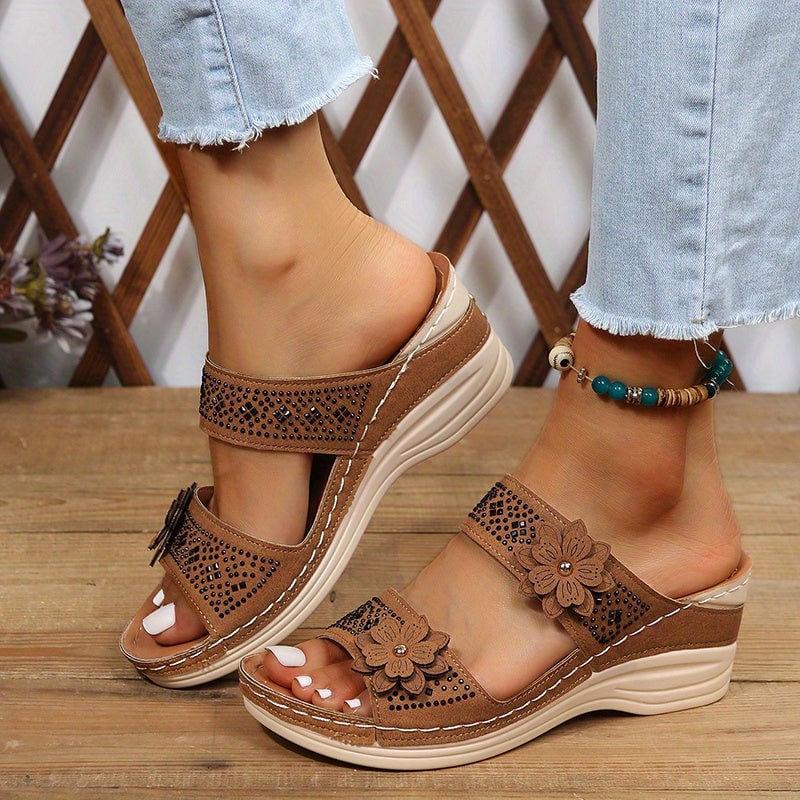 Close-up of cushioned wedge sole on Heath women's slides