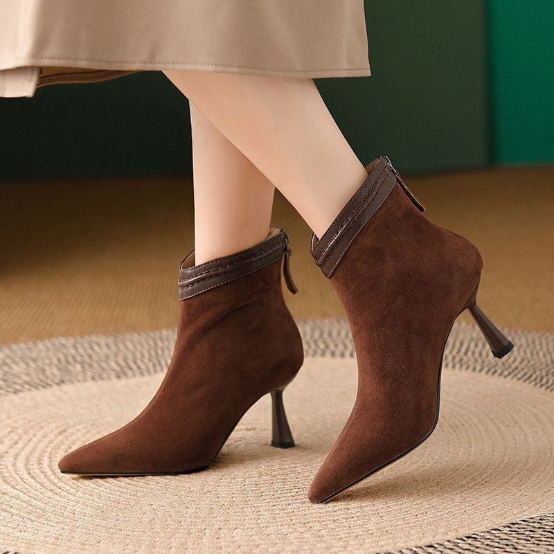 BobaFashion Laura ankle boots in brown shown from a front three-quarter angle