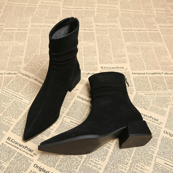 BobaFashion Valeria boot in black, back view showing clean finish and heel detail